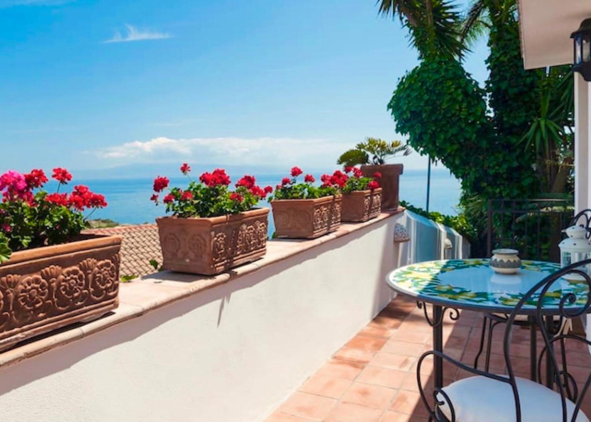 Villa Lou Taormina Private Villa With Panoramic Sea View Pool Bagian luar foto