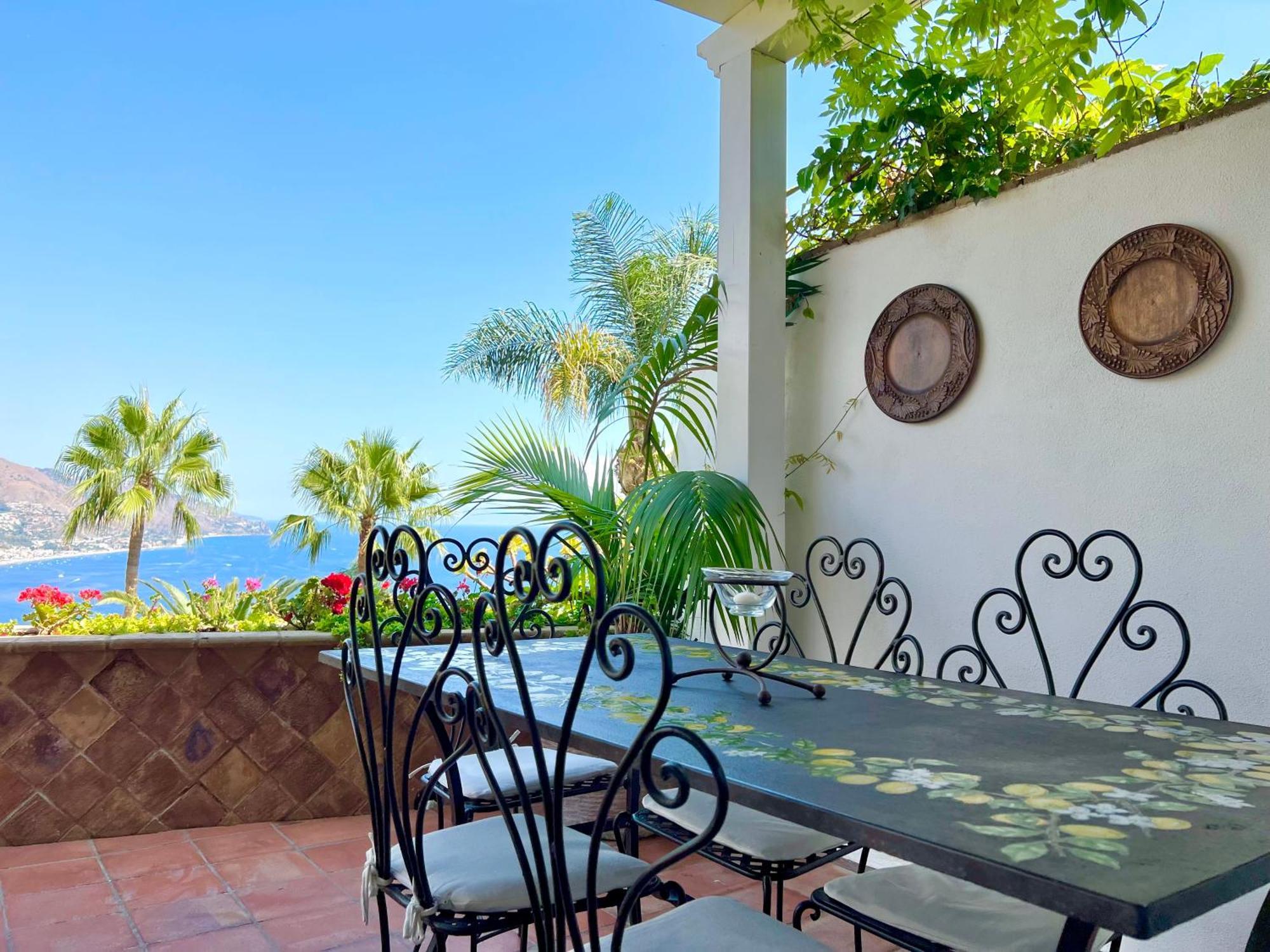 Villa Lou Taormina Private Villa With Panoramic Sea View Pool Bagian luar foto