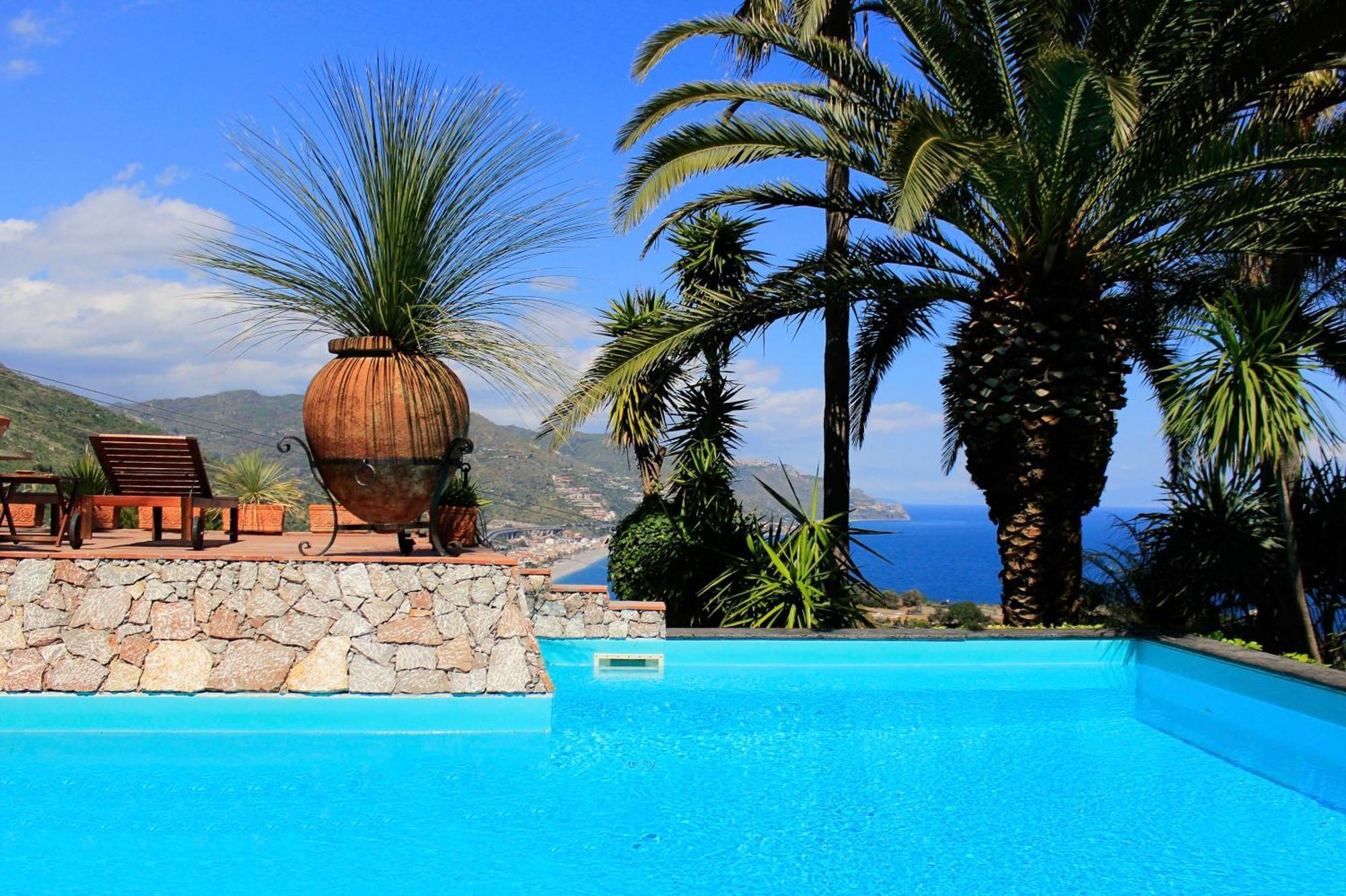Villa Lou Taormina Private Villa With Panoramic Sea View Pool Bagian luar foto