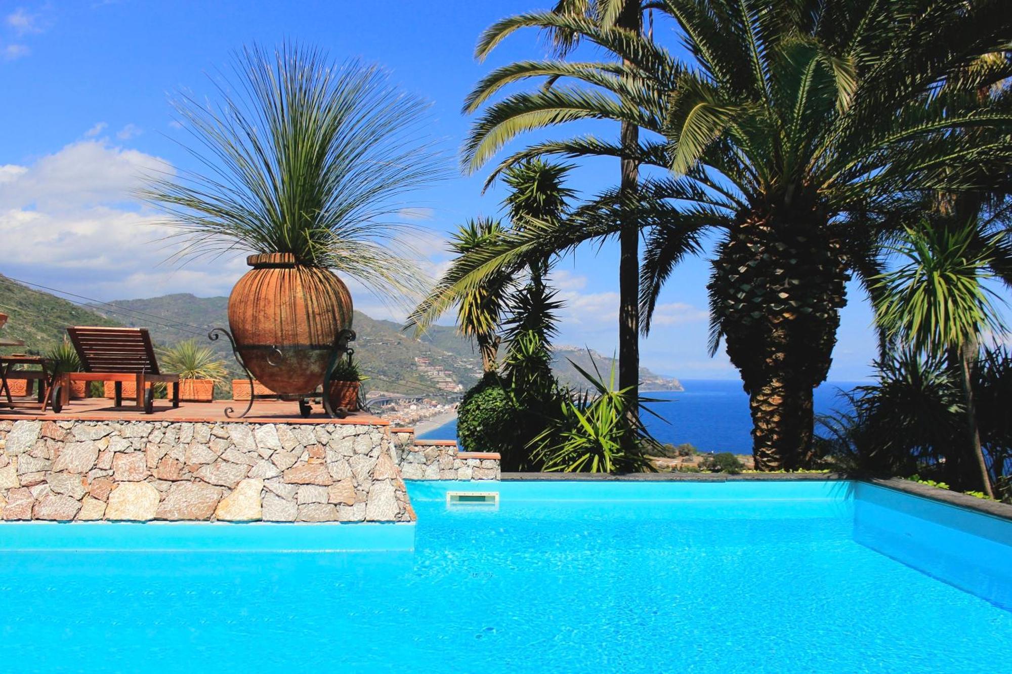 Villa Lou Taormina Private Villa With Panoramic Sea View Pool Bagian luar foto
